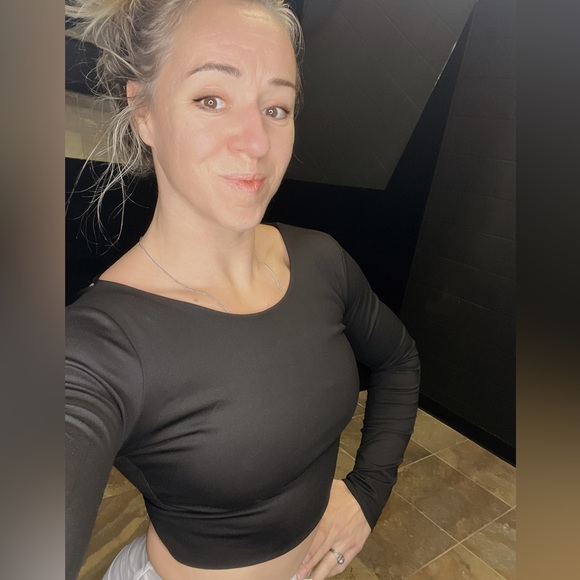 Meet your Posher, Jessica - Picture 5 of 6